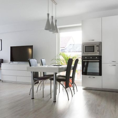 Airport Residence - Apartment Across From Otopeni Airport 外观 照片